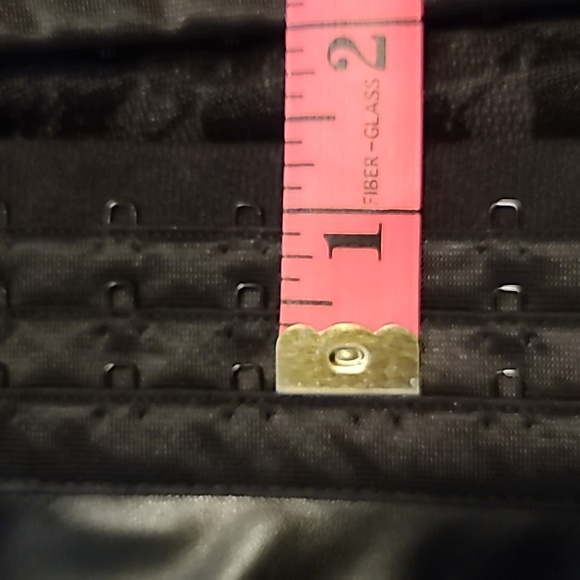 Black lace and faux leather buster corset top - Picture 14 of 14